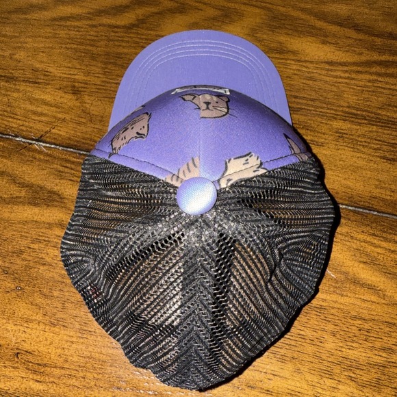 Herschel Supply Co Kids Purple Cat Print Mesh Snapback Trucker Hat One Size - Picture 7 of 7
